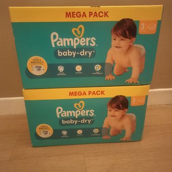 Lot Pampers baby dry taille 3(224 couches)