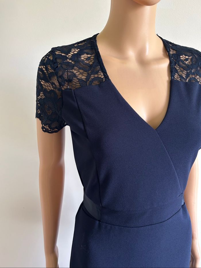 Robe bleue marine neuve avec dentelle Morgan taille 36 (valeur 55€) - photo numéro 4