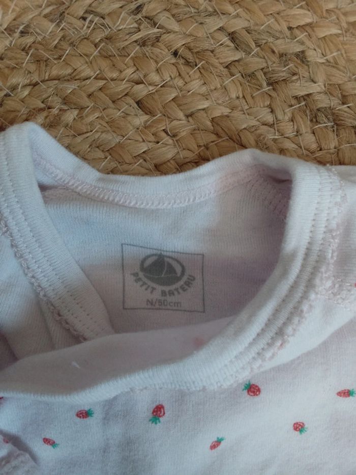 2 bodies 0 mois naissance - photo numéro 3