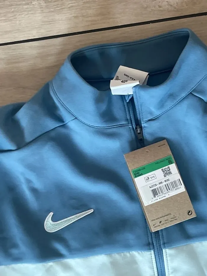Veste Nike - photo numéro 2