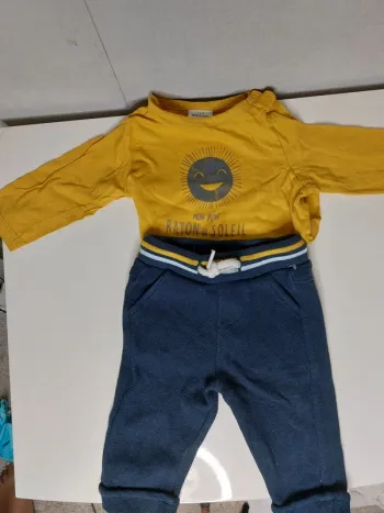 Ensemble manches longues bleu et jaune "Tape à l'oeil"