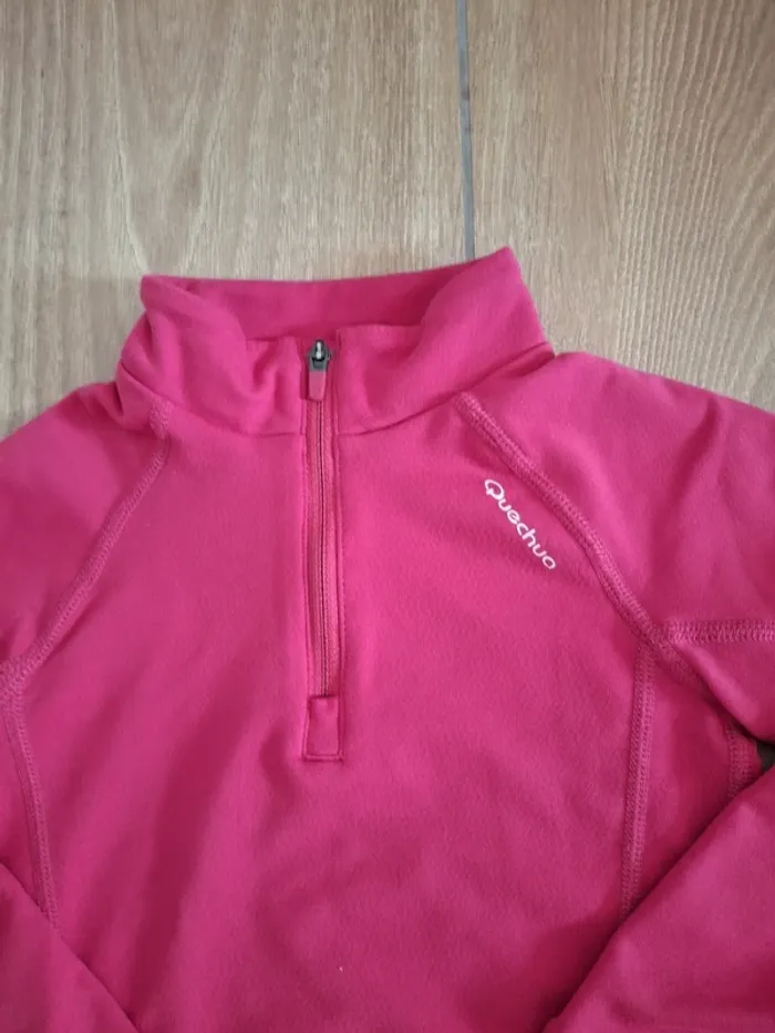 Pull zippé Quechua 6 ans très bon état - photo numéro 2