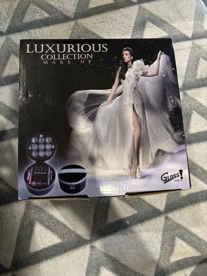 Gloss luxurius collection make up