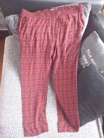 Pantalon taille 46 in extenso