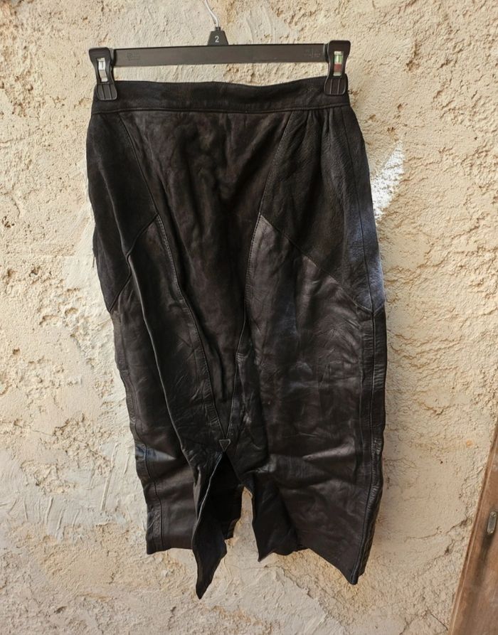 Jupe similicuir et velours forme crayon noir - photo numéro 5