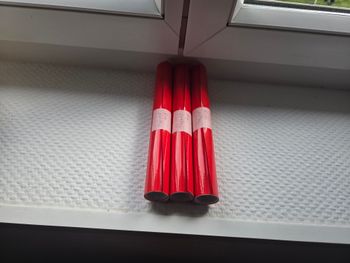 Vinyle adhesif permanent rouge pour machine de découpe (3 x 1m )