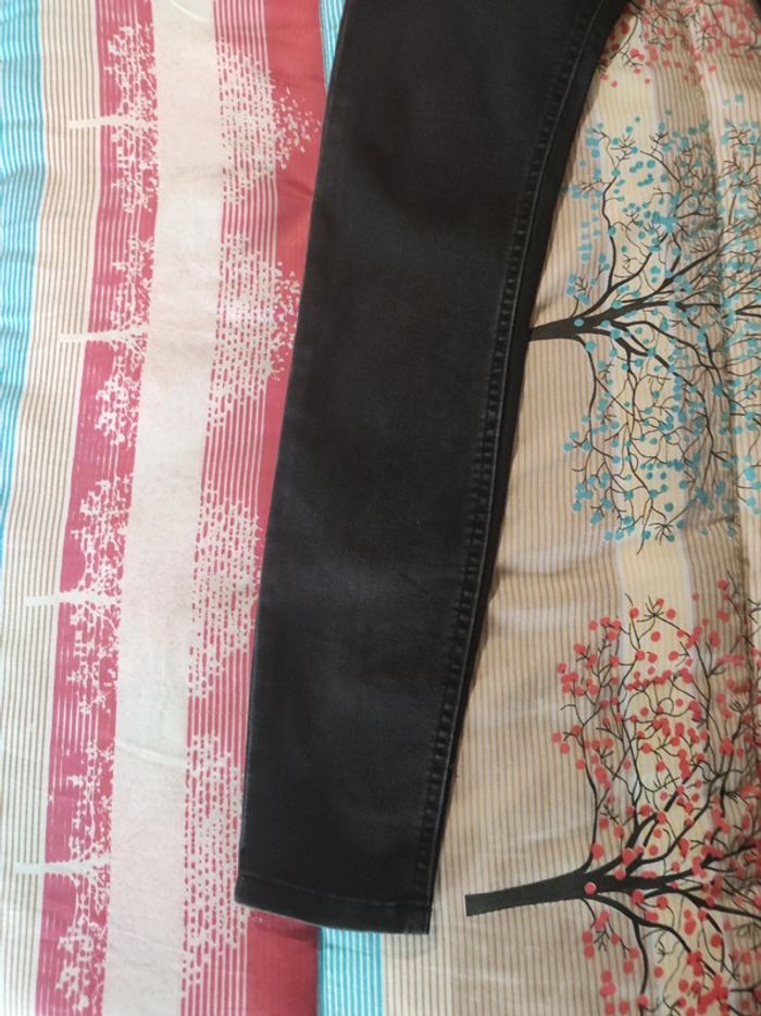 Jean Bershka T 36 - photo numéro 2