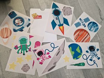 Stickers autocollants muraux l'espace