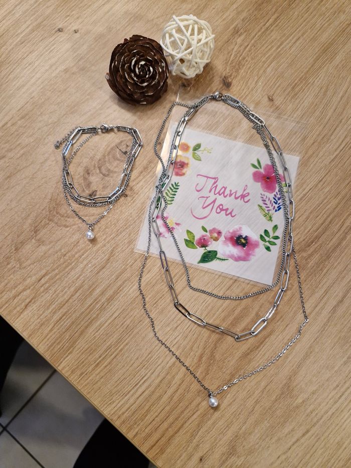 Parure collier bracelet