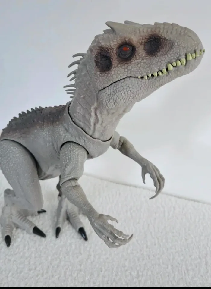 Dinosaure Jurassic World indominus Rex - photo numéro 4