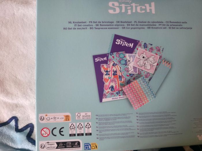 Pochette avec livre de coloriage et de collage Stitch - photo numéro 3