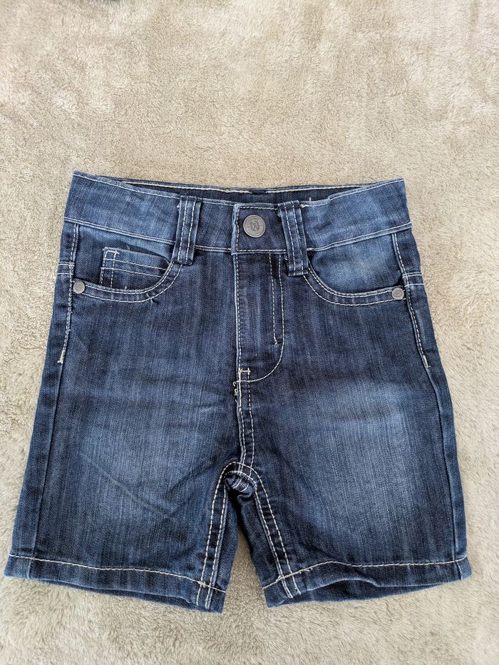 Short en Jean Foncé ORCHESTRA