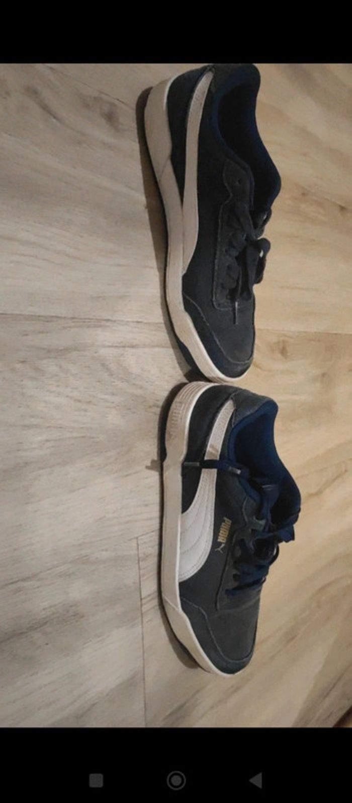 Baskets Puma taille 40