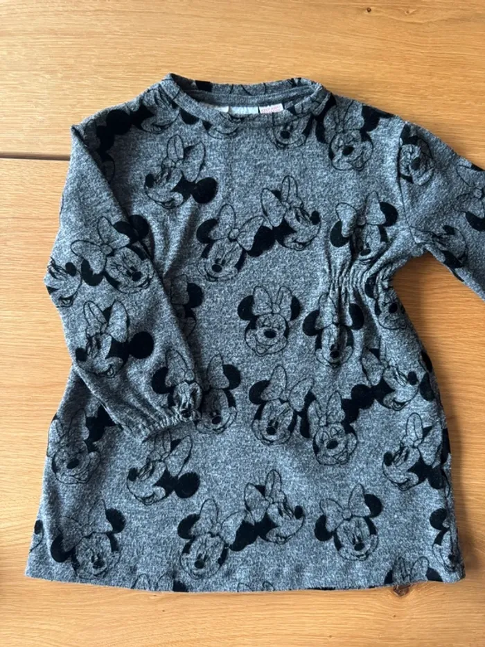 Robe ML fond gris dessins Minnie Mouse noir velours - Taille 4 Ans - photo numéro 2