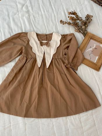 Robe beige col Claudine blanc - Neuve