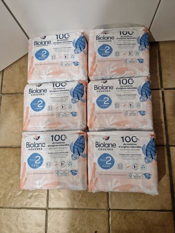 168 couches Biolane taille 2