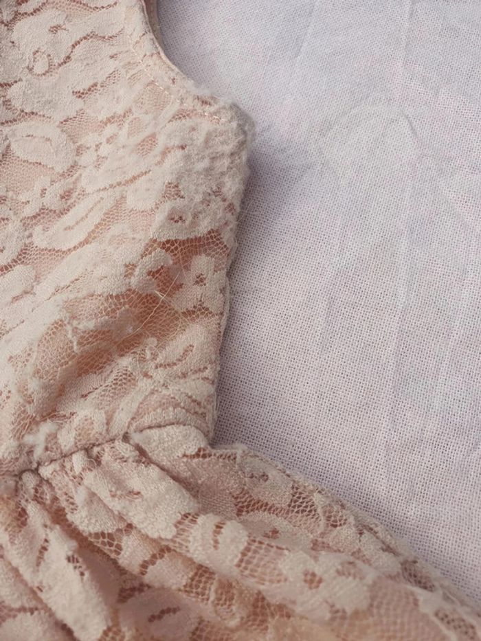 Robe dentelle - photo numéro 4