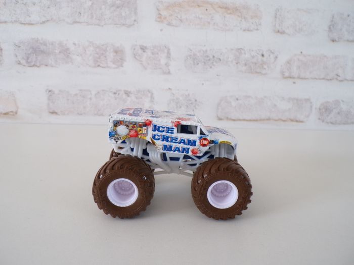 Monster trucks - Monster Jam - Ice Cream Man (J20) - photo numéro 3