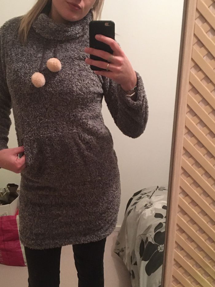 Gilet plaid avec pompons - photo numéro 3