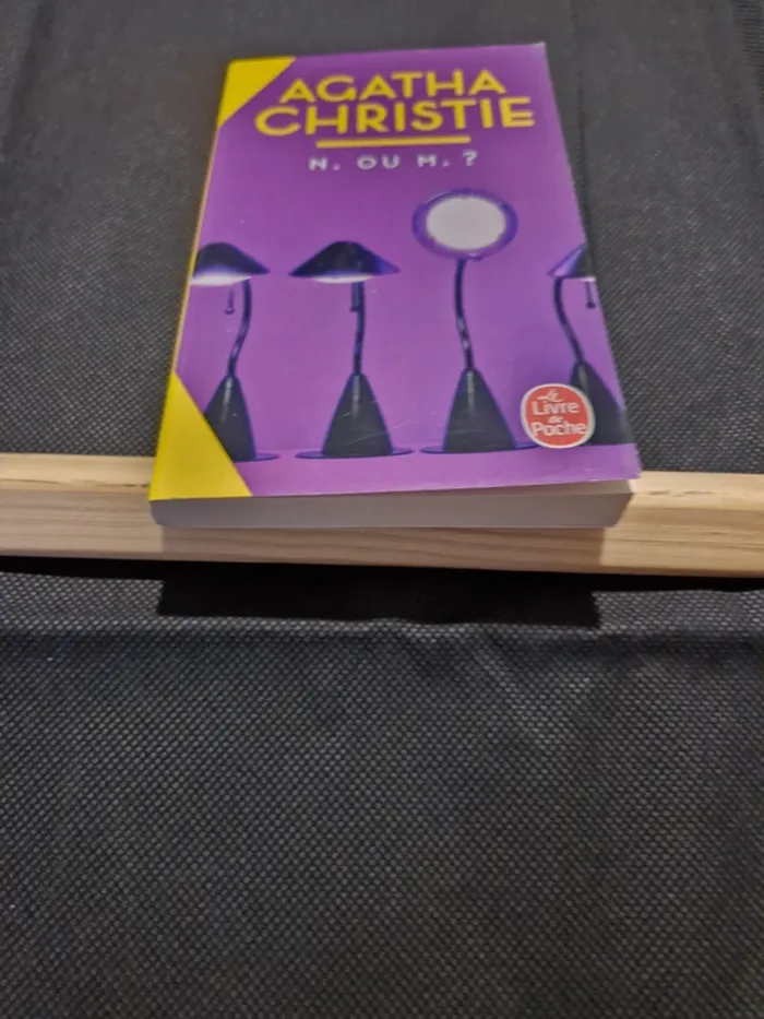 N Ou M ? - Agatha Christie - photo numéro 2