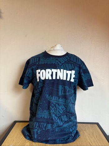 T-shirt garçon taille 140