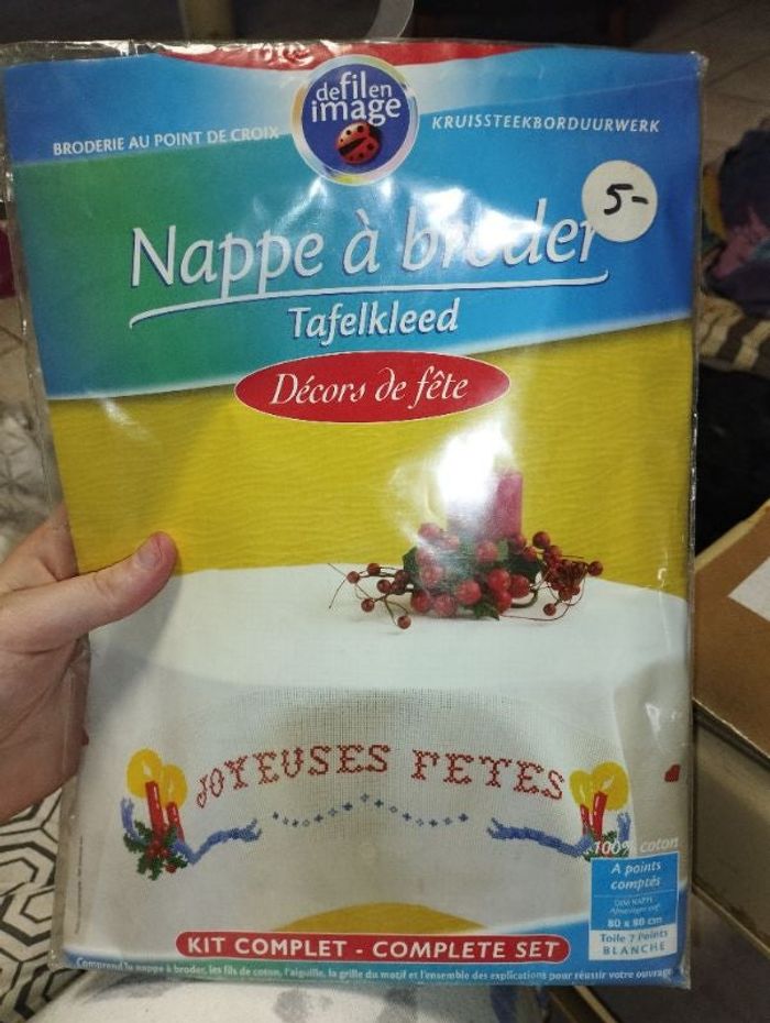 Nappe a brodé