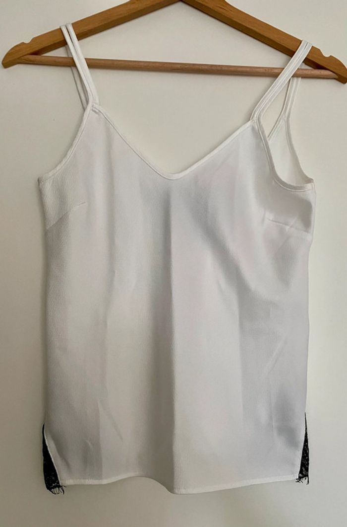 Caraco blanc avec dentelle noire taille XS Etam