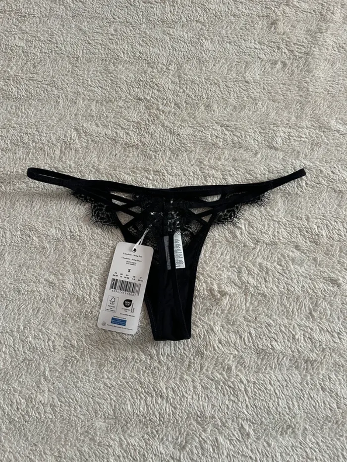 String Scandale - photo numéro 2