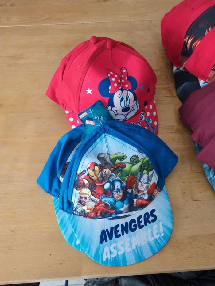 Lot de 43 casquettes enfants licence - photo numéro 2