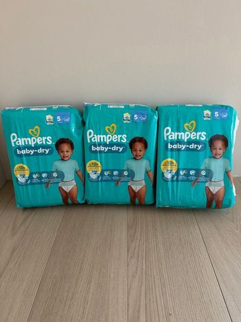 114 couches Pampers baby dry taille 5