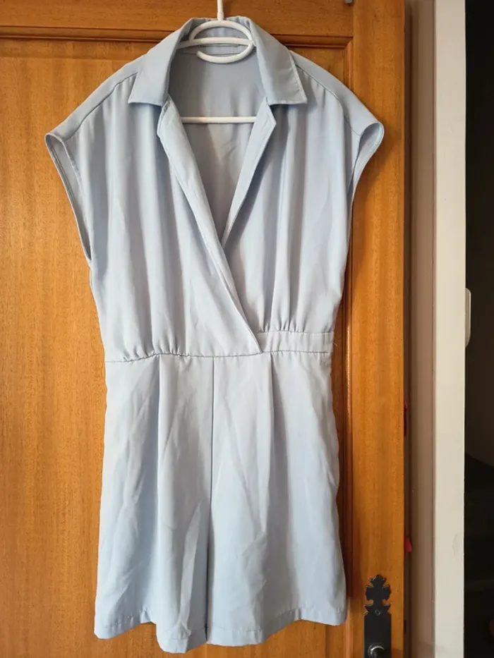 Combinaison short bleu clair de chez Mango en taille s.