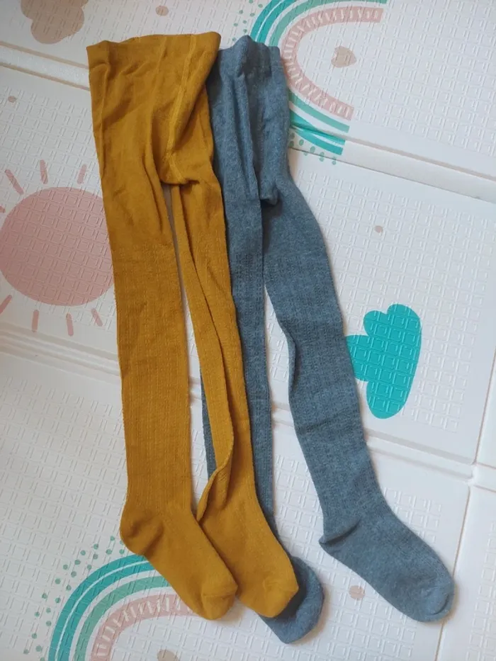 Lot de 2 collants neufs 27/30