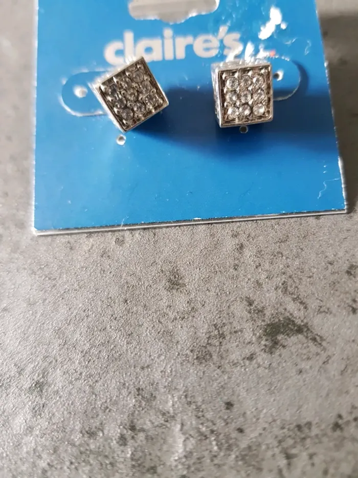 Boucles d'oreilles Claire s neuves - photo numéro 4