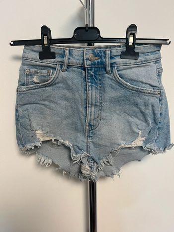 Short en jean destroy zara