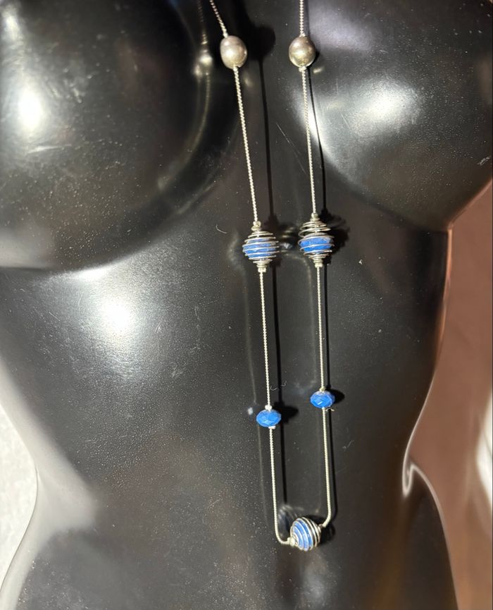 🦋Sautoir argenté et bleu – Élégance moderne - photo numéro 3