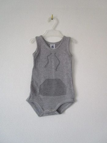 Body gris Petit Bateau 3 mois TBE