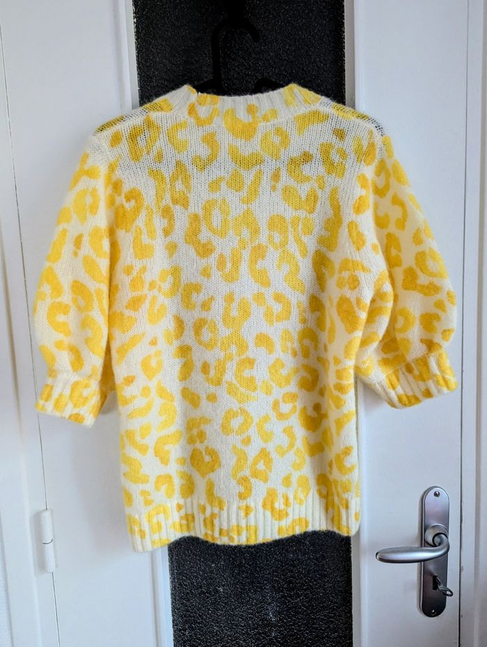 Pull léopard sezane jaune en laine manche bouffante taille 38 M - photo numéro 2