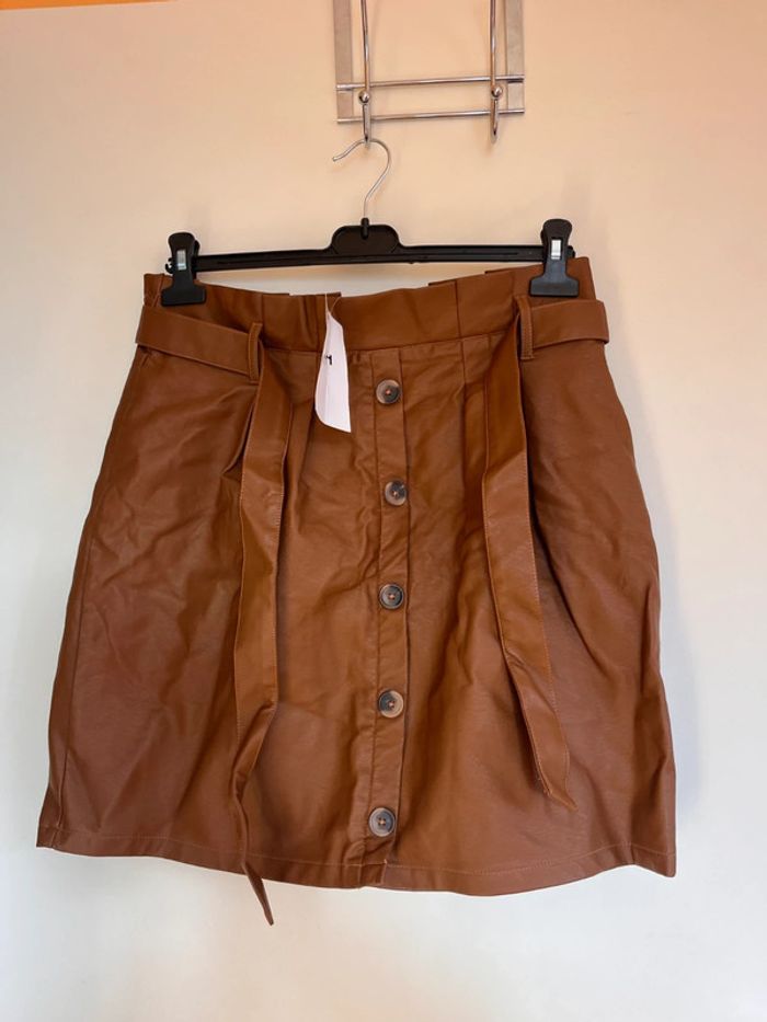 Jupe en cuir marron la halle taille 42