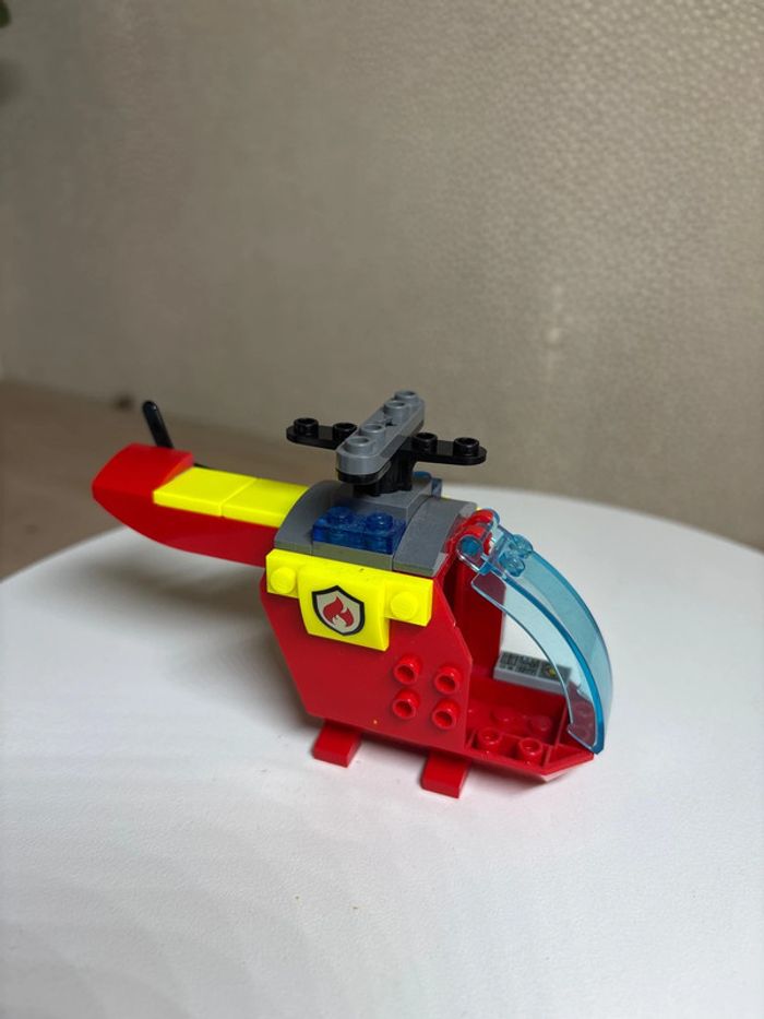 Lego hélicoptère pompiers - photo numéro 2