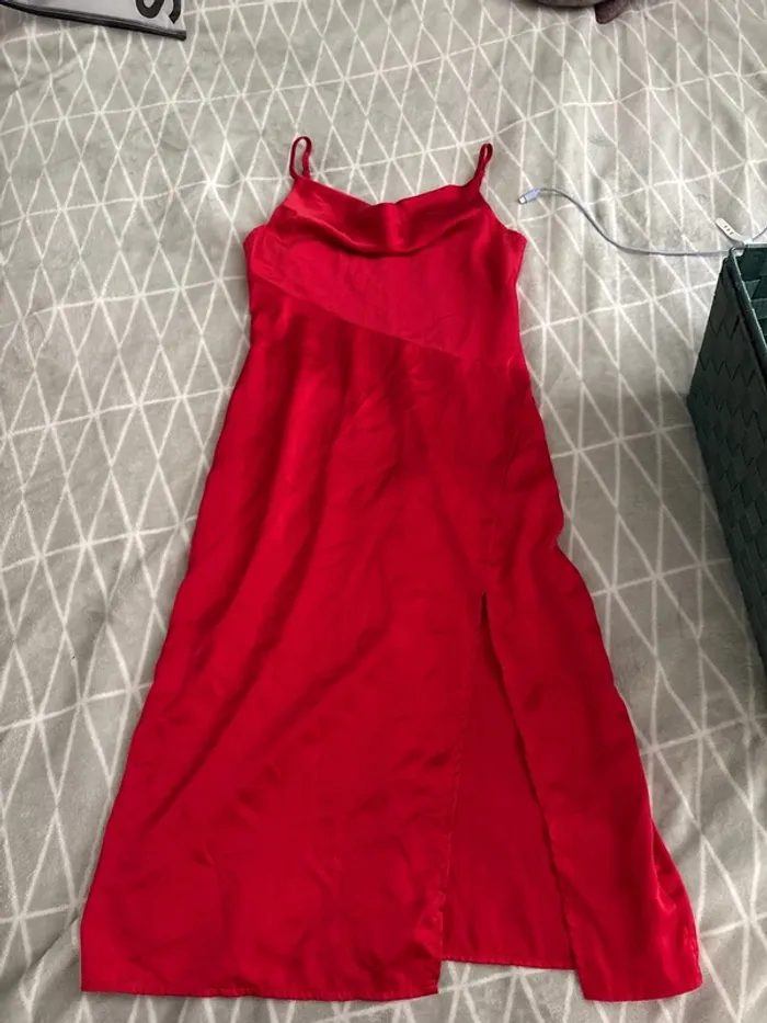 Robe rouge effet satin Shein