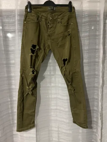 Jeans troué vert