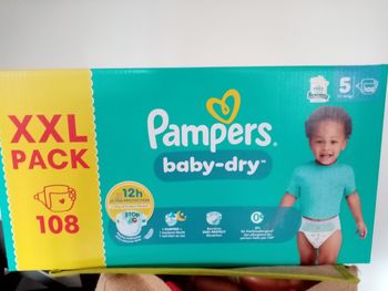 Lot 108 couches pampers baby dry taille 5