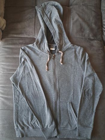 Pull gris