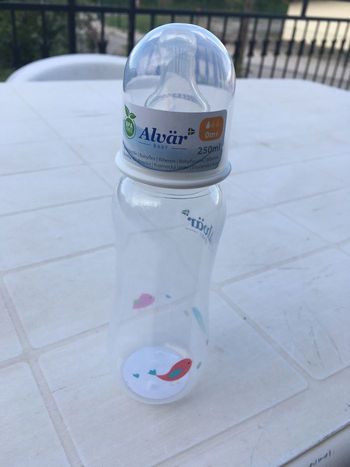 Biberon neuf plastique