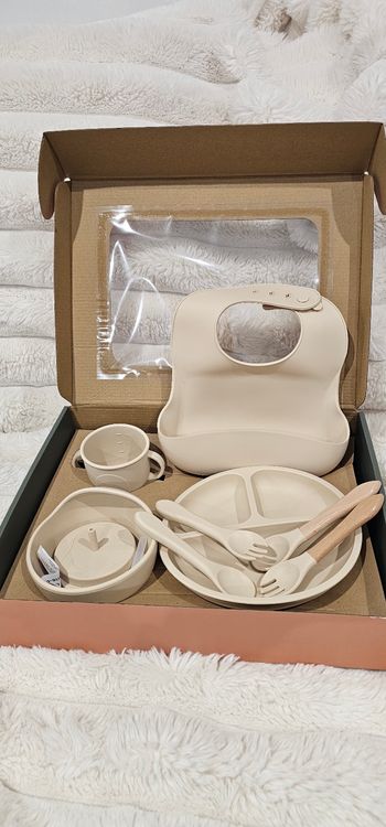 Magnifique coffret repas en silicone beige Neuf