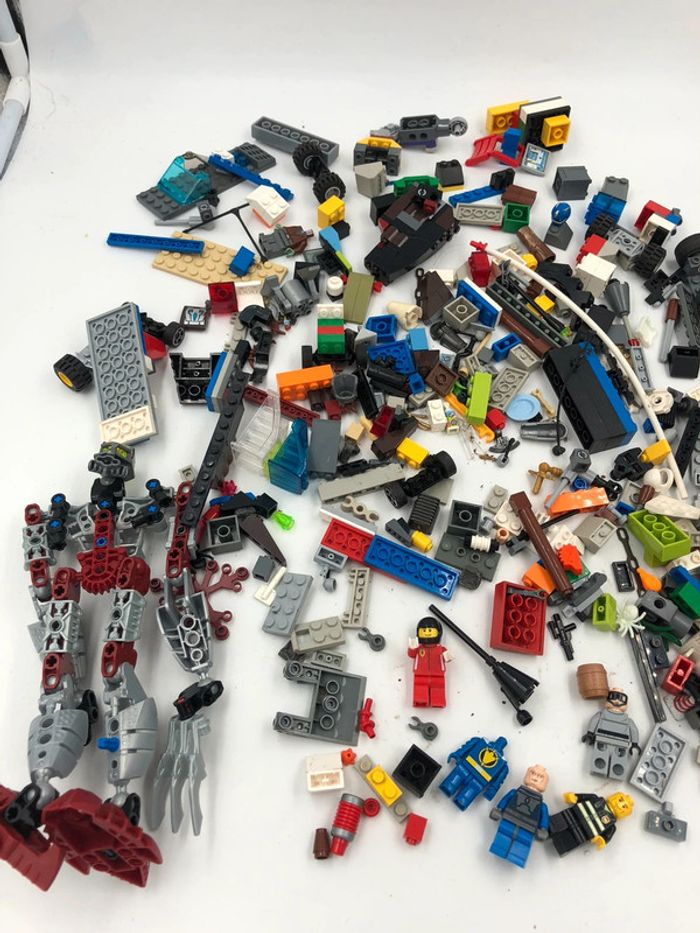 Lot de pièces Lego en vrac City, Star Wars, Bionicle et d’autres - photo numéro 2