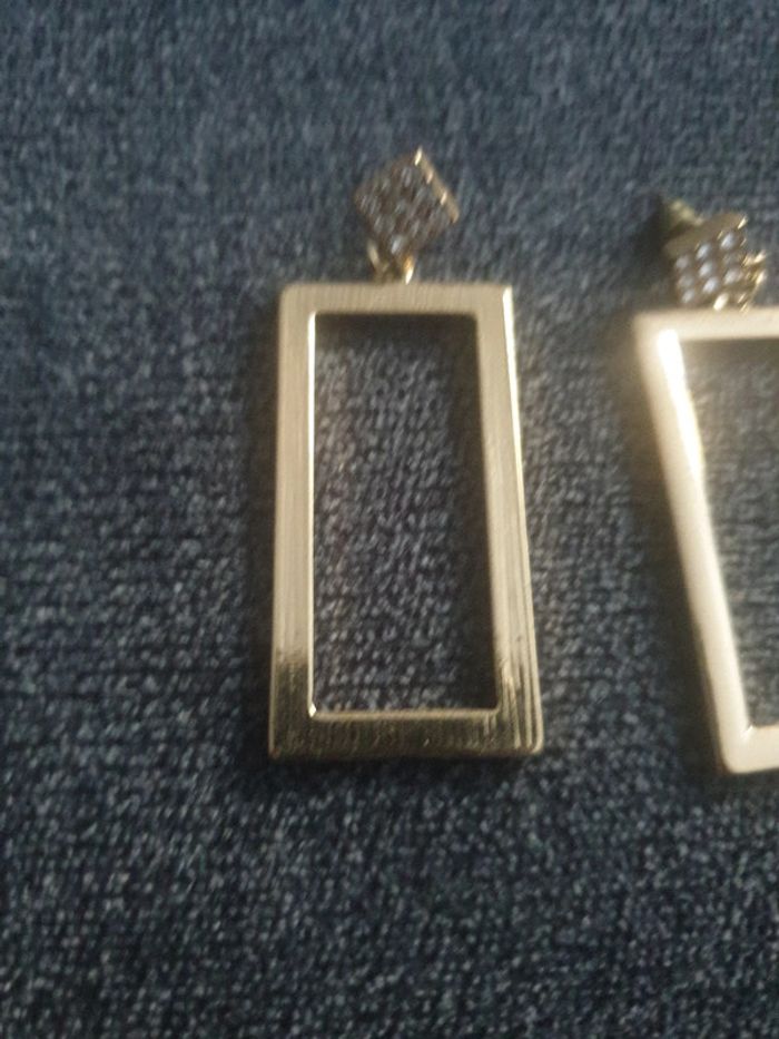 Neuve boucles d'oreilles clous doré - photo numéro 2