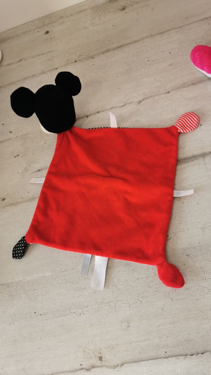 Doudou Mickey neuf - photo numéro 2