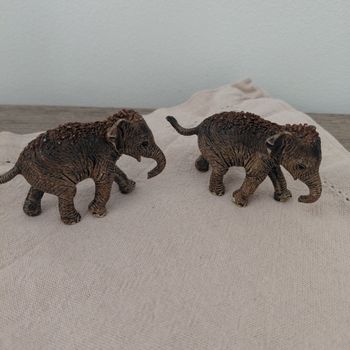 Schleich - 2 éléphanteaux d'Asie