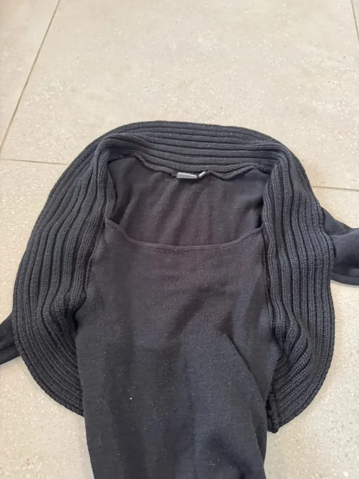 Robe noire Bodyflirt, taille 32/34, très bon état - photo numéro 4